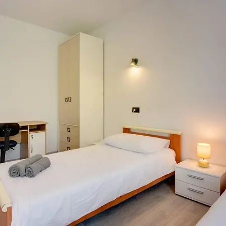 Grande T&d For 14 People Near With Sauna, Fitness & Heated Pool * プーラ