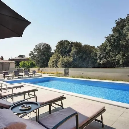 ヴィラ Grande T&d For 14 People Near With Sauna, Fitness & Heated Pool
