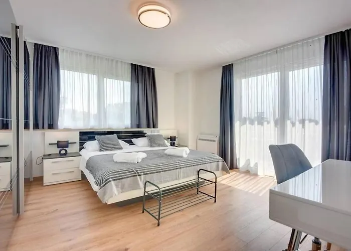 Grande T&d For 14 People Near With Sauna, Fitness & Heated Pool Vila *